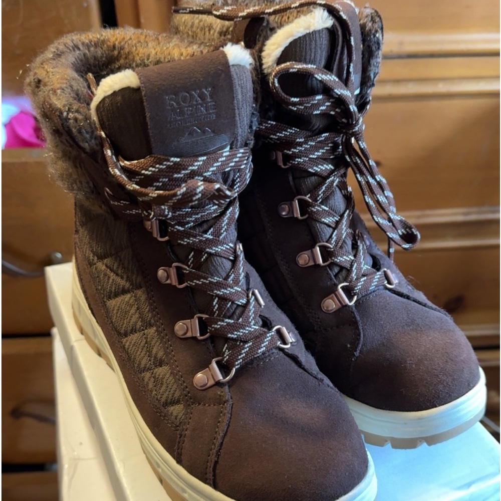 Boots - Picture 2 of 3